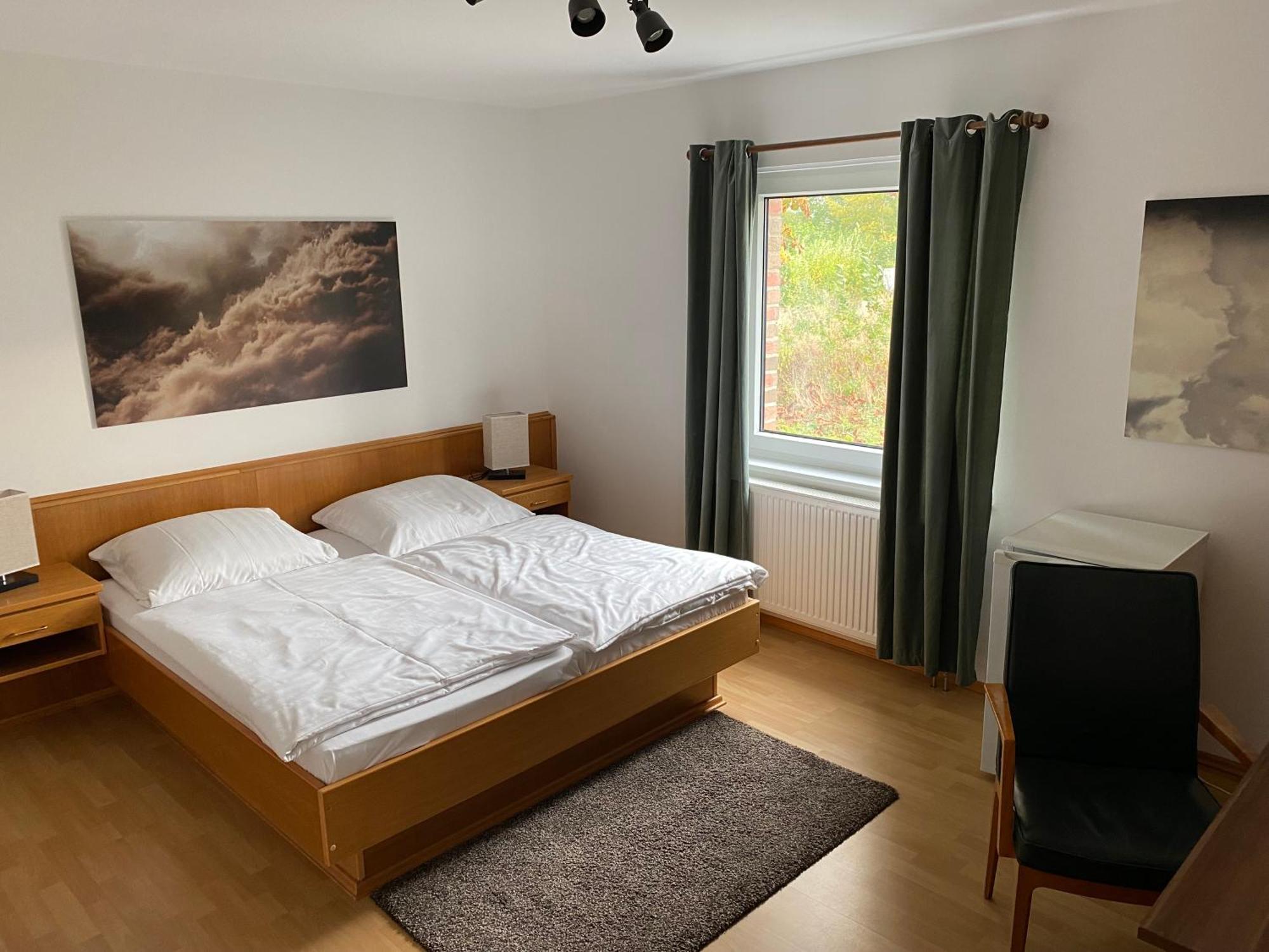 Messeappartementhaus Bockenem Direkt An Der A7 Eksteriør billede